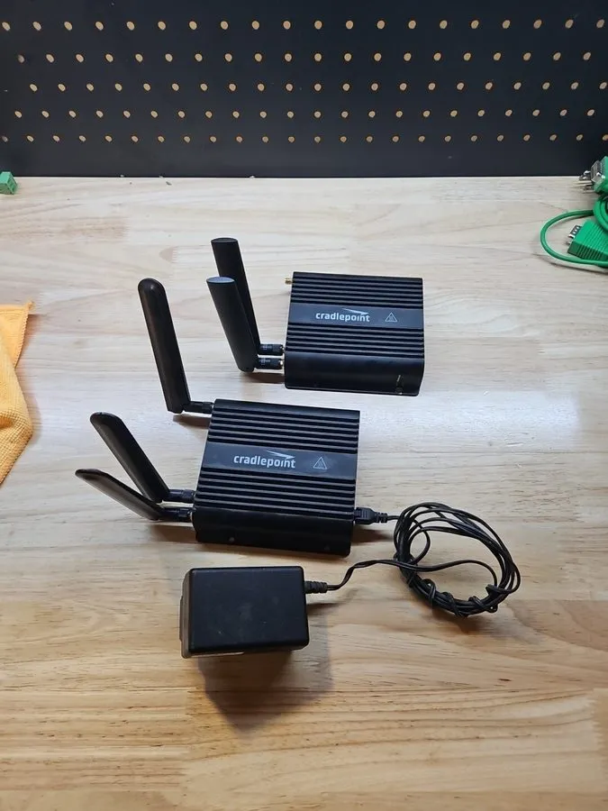 Маршрутизатор Cradlepoint IBR650C-150M-D S5A907A LTE Router No Antennas — фото лота 2