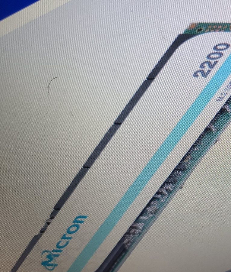 SSD-накопитель Micron 2200 MTFDHBA256TCK-1AS1AABYY 256GB NVMe PCIe3.0x4 TLC M.2 