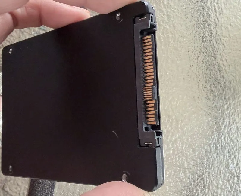 SSD-накопитель Samsung PM983 1.92TB SSD 2.5" U.2 PCIe 3.0 x4 MZQLB1T90 MZQLB1T9H — фото лота 4