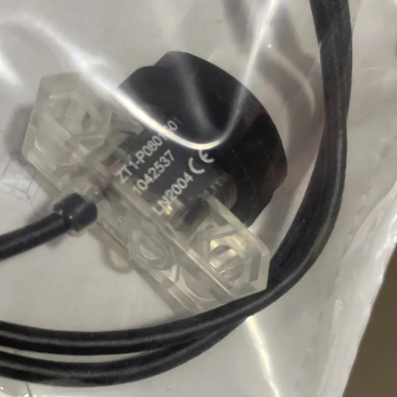 Датчик приближения SICK ZT1-P0801S01 10-30VDC 1042537 Photoelectric Proximity Se