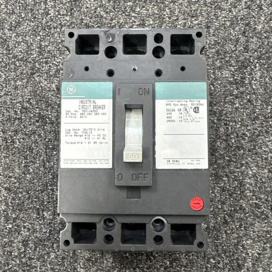 Автоматический выключатель GE TED134050 50A 3-Pole 480V AC E-Frame Circuit Break — фото лота 1