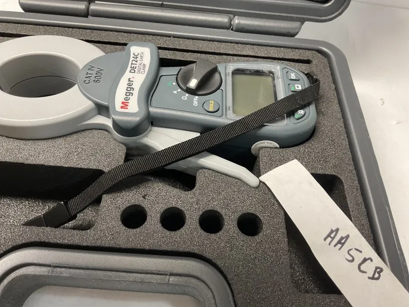 Тестер MEGGER EARTH TESTER DET24C DIGITAL CLAMP RESISTANCE METER AS-IS