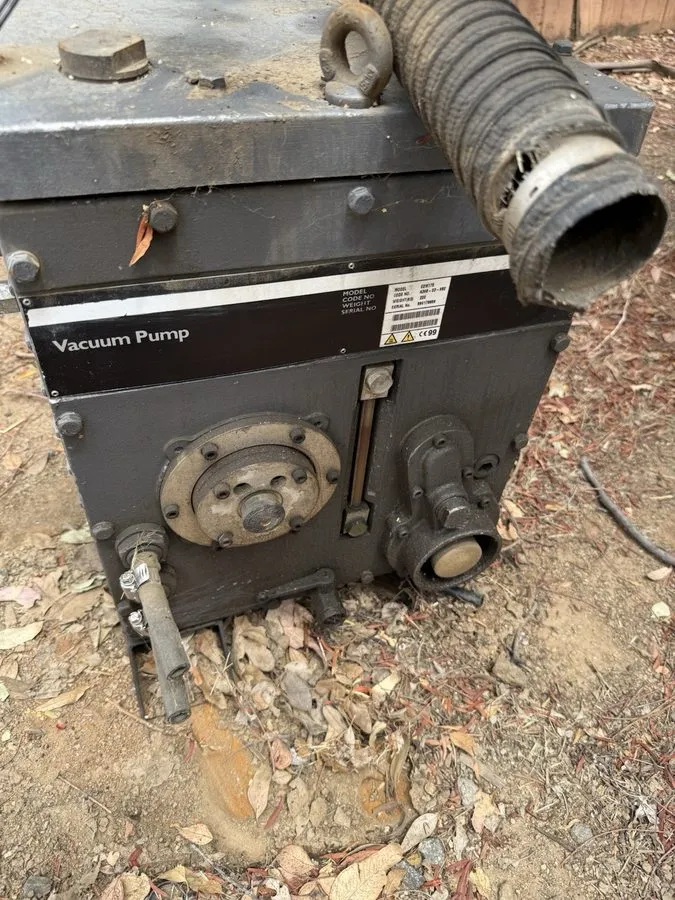 Насос BOC EDWARDS VACUUM PUMP E2M175
