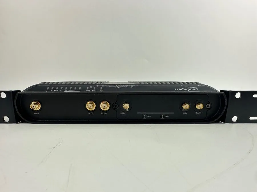 Маршрутизатор Cradlepoint IBR1700-600M Ruggedized Mobile Wireless Router