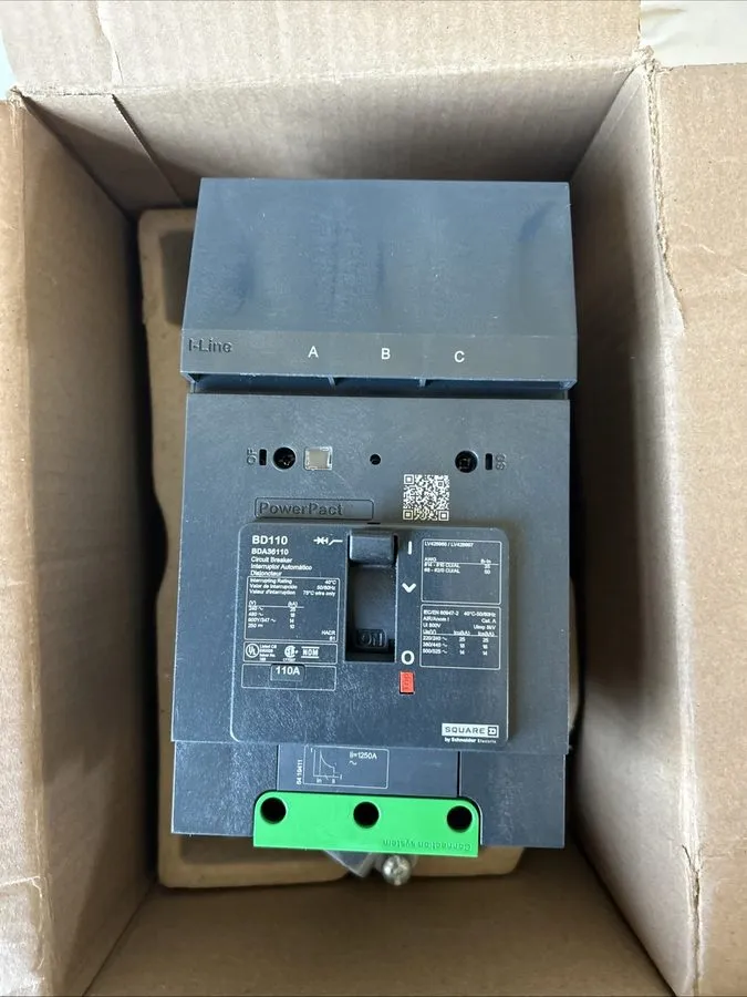 Автоматический выключатель Square D 3 Pole 110 Amp BDA36110 Circuit Breaker 110A — фото лота 2