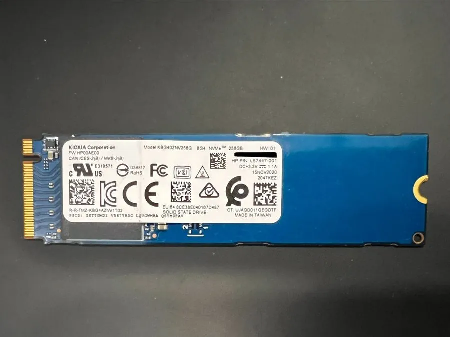 SSD-накопитель Kioxia BG4 256GB NVMe SSD Solid State Drive KBG40ZNV256G