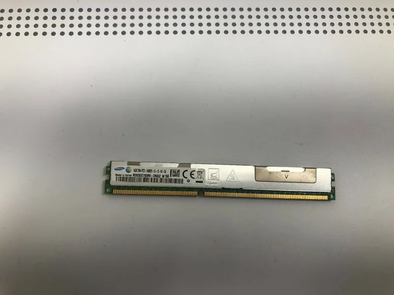 Модуль памяти Samsung M392B2G70DM0-CMAQ2 16GB 2Rx4 PC3-14900R Server RAM Low Pro