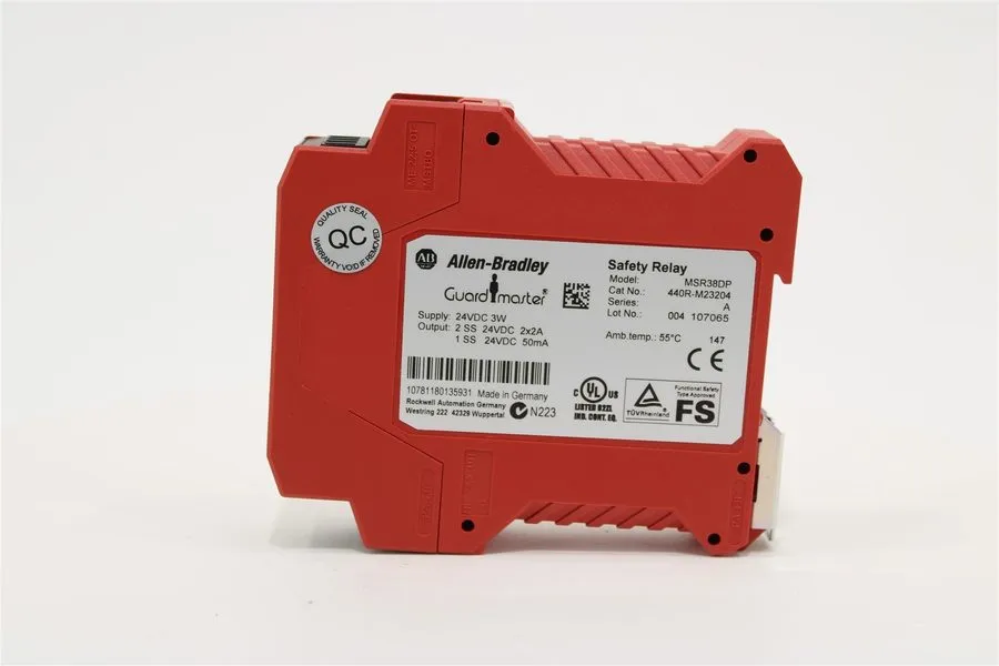 Реле безопасности Allen-Bradley 440R-M23204 MSR38DP Safety Relay Series A 24VDC  — фото лота 2