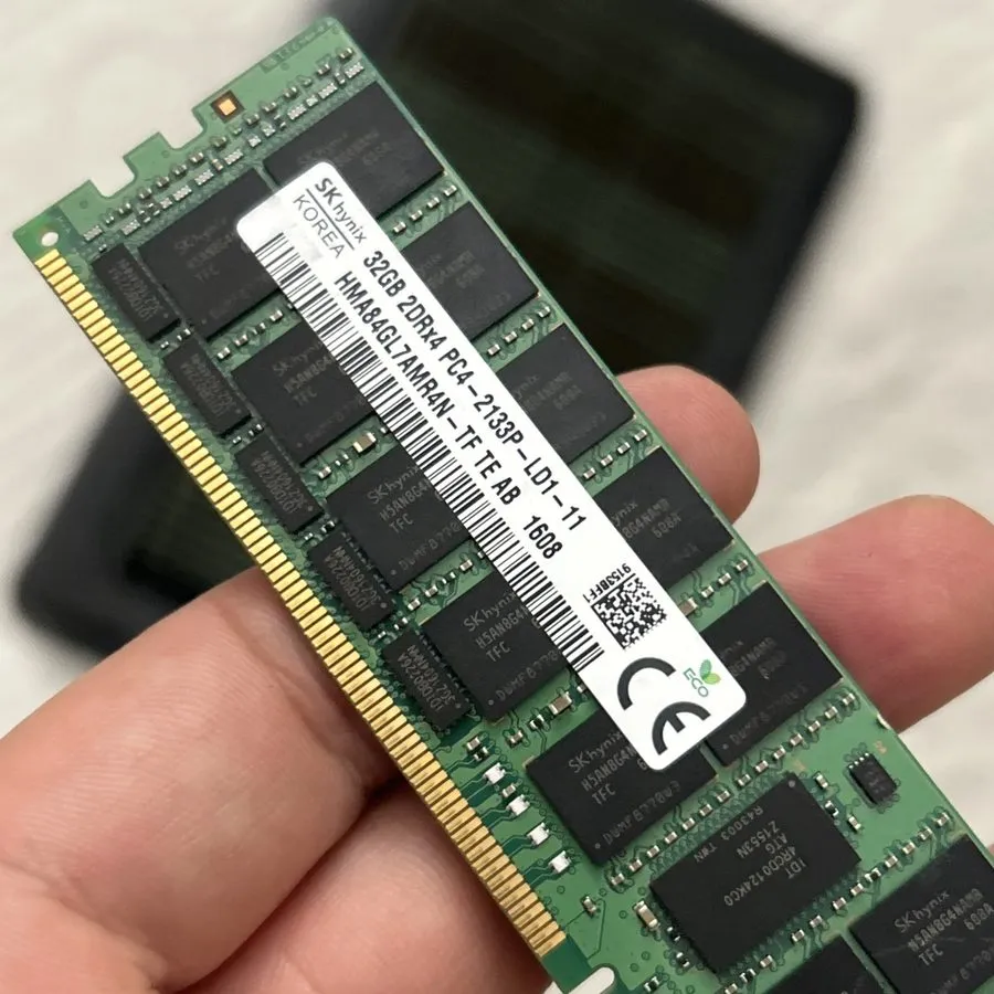 Модуль памяти SK Hynix 32GB DDR4 2133 LRDIMM ECC 4DRx4 Server RAM HMA84GL7AMR4N-