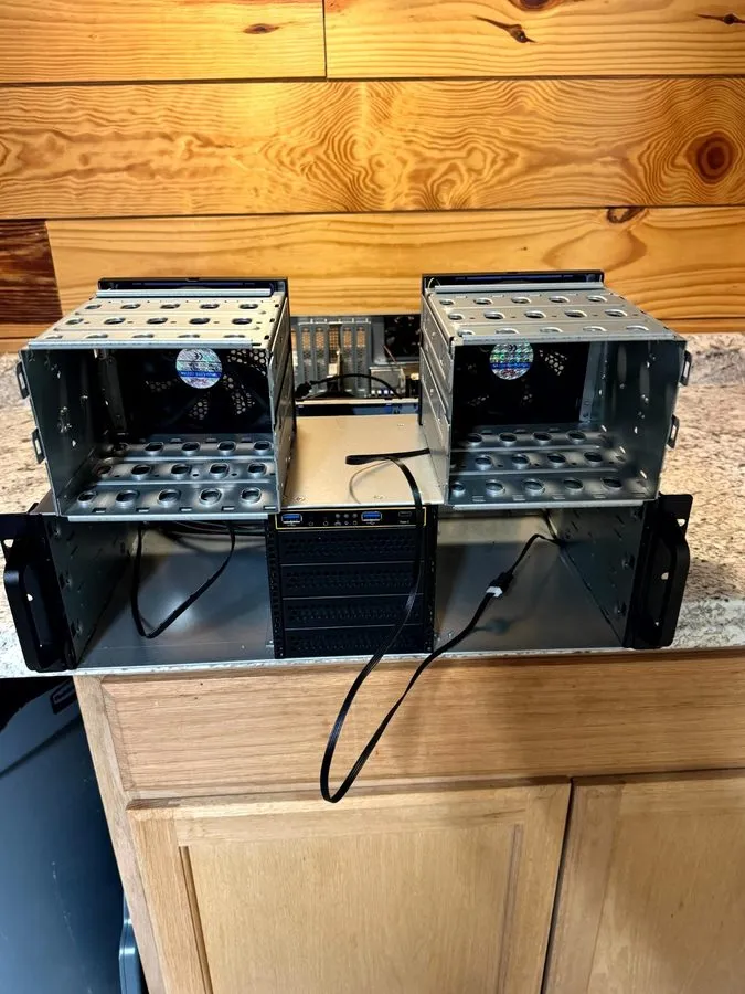 Материнская плата 3U 14-Bay NAS / Homelab Server Supermicro X10SRi-F / 14-Core X