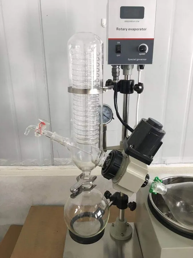 Ротационный испаритель RE-201 2L Lab Rotary Evaporator Rotavapor with Digital He — фото лота 2