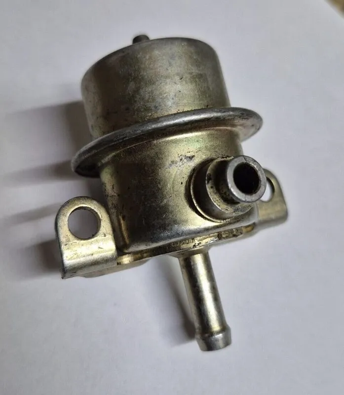 Трубопроводная арматура Fuel Injection Pressure Regulator Delphi FP10302