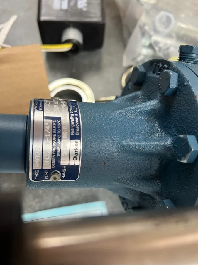 Трубопроводная арматура Parker A4AOS Outlet Pressure Regulator With Electronic S — фото лота 2