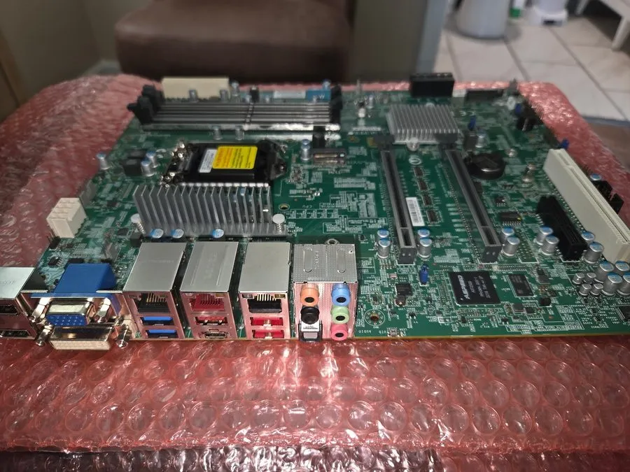 Материнская плата Supermicro X12SCA-F Supermicro Motherboard ATX LGA1200 Socket