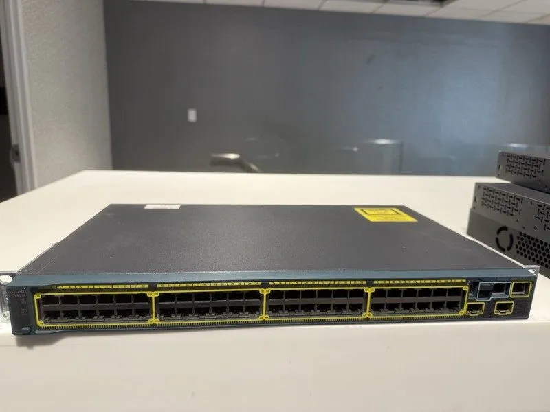 Коммутатор Cisco Catalyst WS-C2960-48PST-S 48-Port 10/100 PoE 2xGbE 2xSFP Switch