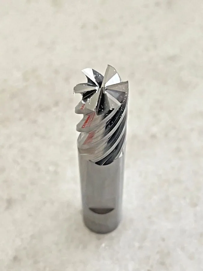 Режущий инструмент 1/2 2 FLUTE SE 45 DEGREE HH CARBIDE END MILL W/.010cr. MICRO1