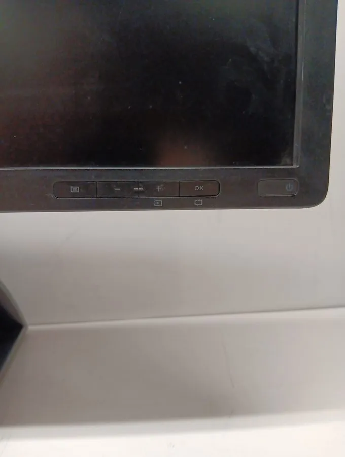 Монитор 23" HP EliteDisplay E231I LED Backlit Monitor 1920x1080 Display Port & V