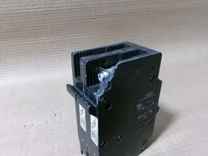 Автоматический выключатель Square D EDB24015 15A 480V 2-Pole Circuit Breaker EDB