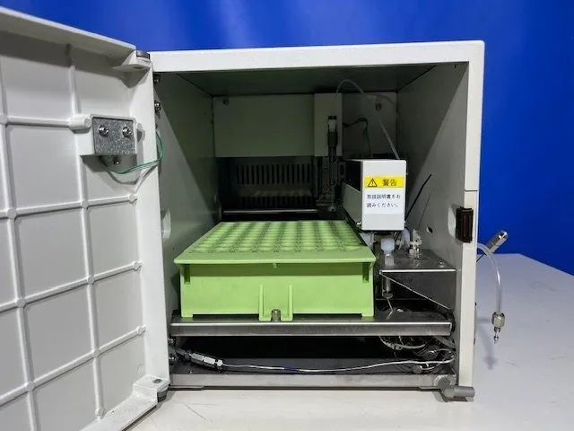 Хроматограф Shimadzu SIL-10A Auto Injector Autosampler HPLC Chromatography Syste — фото лота 1