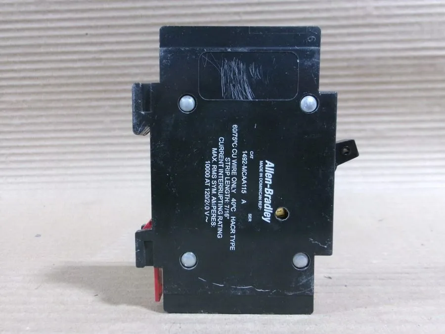 Автоматический выключатель Allen Bradley 1492-MCAA115 1 pole 15 amp 240V Circuit