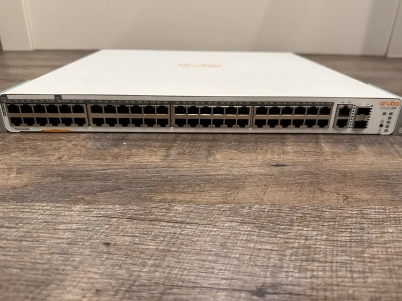Коммутатор Aruba Instant On JL809A 48-Port Gigabit Ethernet Rack Mountable Switc