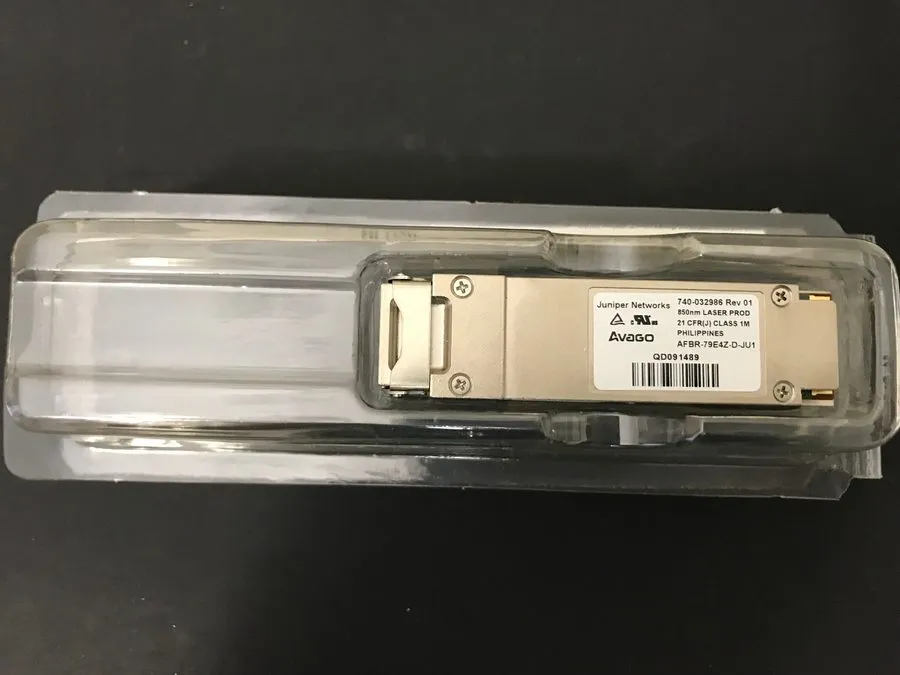 Трансивер Juniper QFX-QSFP-40G-SR4 compatible 740-067442 40GE QSFP+SR4 850nm 150