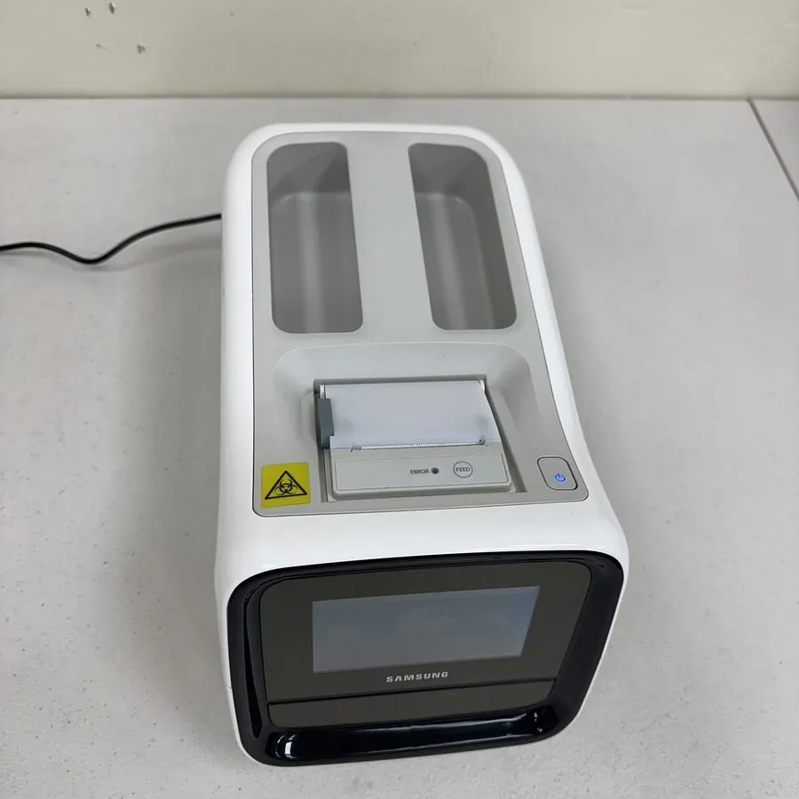 Анализатор Samsung LABGEO IB10 Immunoassay Analyzer BCA-IB10/EU Portable Reliabl