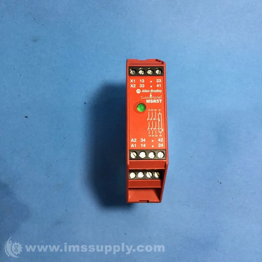 Реле безопасности MSR5T ALLEN BRADLEY 440R-B23020 GUARD MASTER MONITORING SAFETY