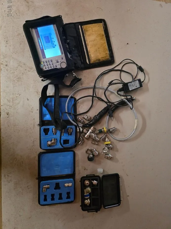 Анализатор Anritsu S331L : Cable and Antenna Analyzer, 4GHz