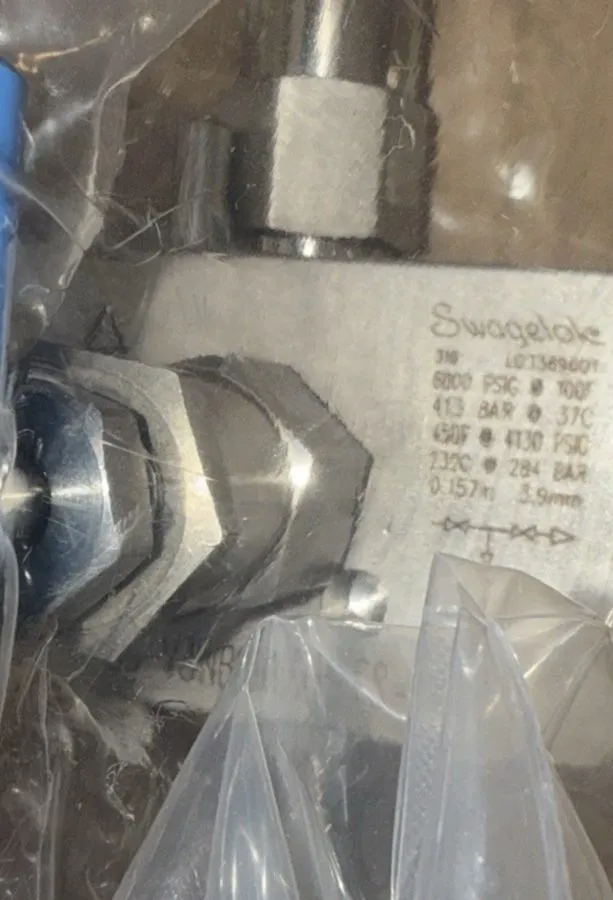 Клапан Swagelok SS-V3NBSW12P-F8-11421 Manifold Bleed Valve 3/4 — фото лота 1