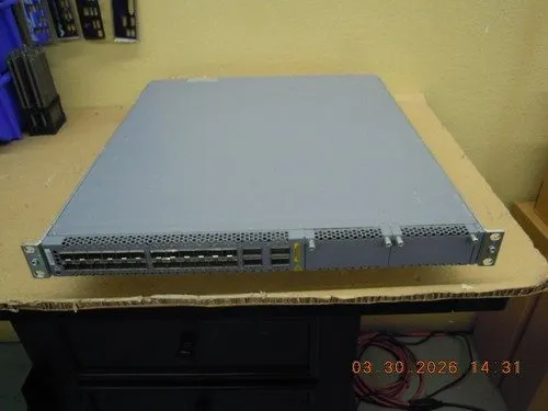 Коммутатор Juniper EX4600-40F-AFO 24-Port 10GbE SFP+ Switch & 4 x QSFP 2 x JPSU-