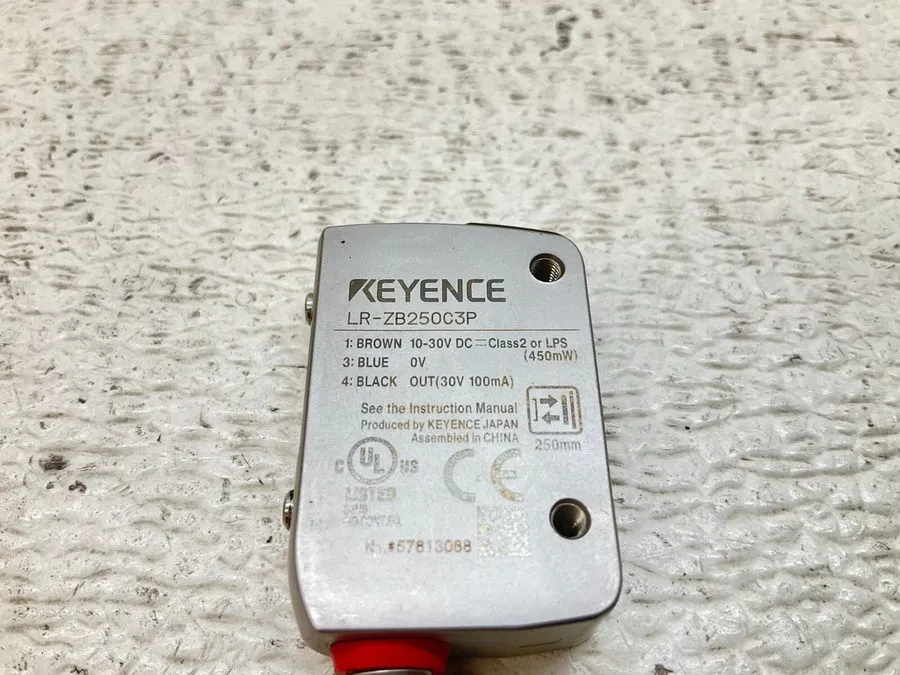 Датчик Keyence LR-ZB250C3P Sensor w/ M8 Connector Sn 250mm