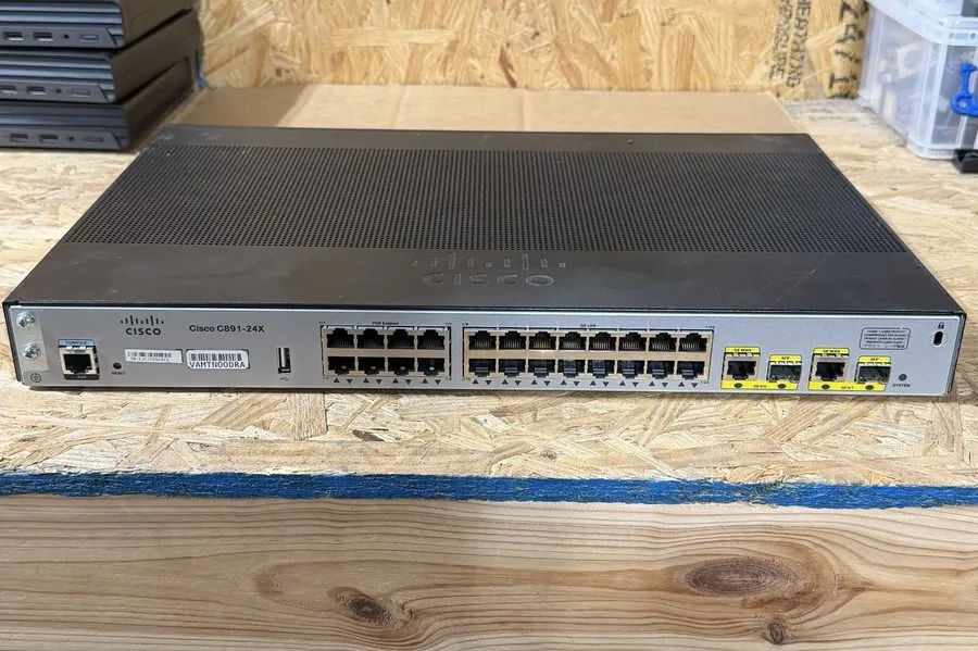 Маршрутизатор Cisco C891-24X/K9 24 Ports Gigabit + SFP Router Managed Switch