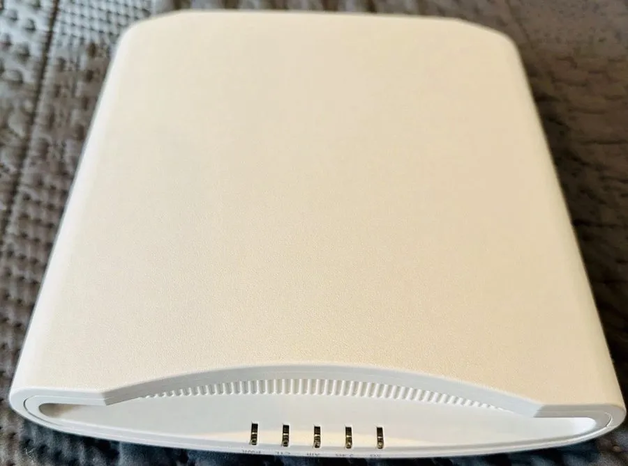 Точка доступа Wi-Fi RUCKUS ZONEFLEX R710 901-R710-US00 802.11AC WAVE 2 WIRELESS 