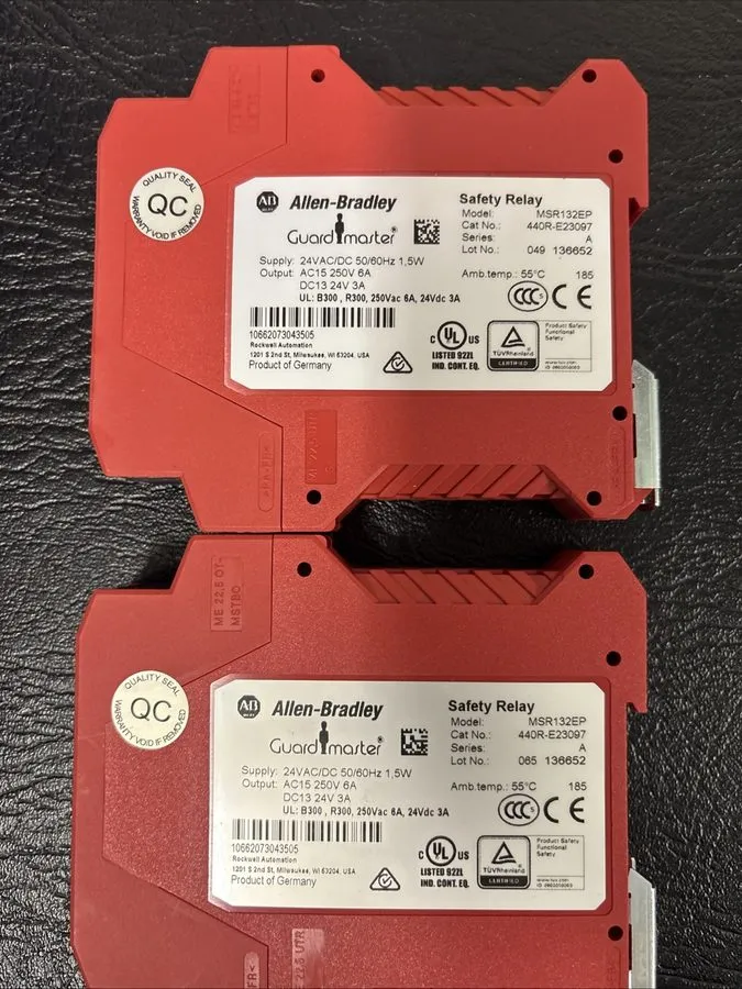 Реле безопасности Allen-Bradley 440R-E23097 Safety Relay Series A