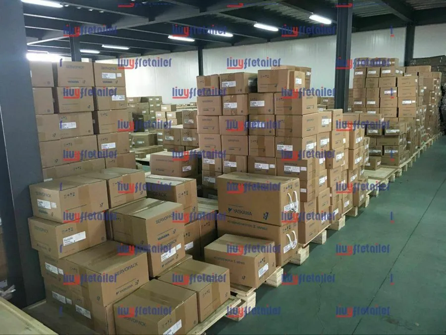 Сервопривод YASKAWA SGDV-1R6A25A Sigma-V Servo Drive 200V