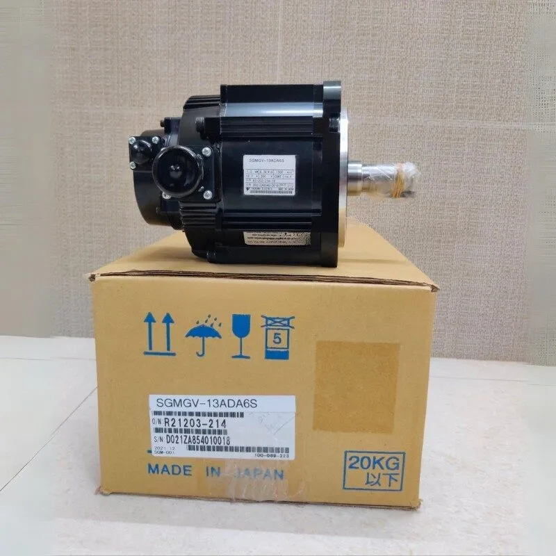 Серводвигатель YASKAWA SERVO MOTOR SGMGV-13ADA6S