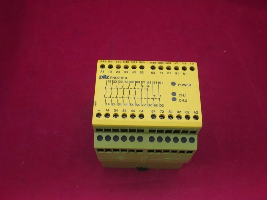 Реле безопасности Pilz PNOZ X10 24VDC Safety Relay 2494