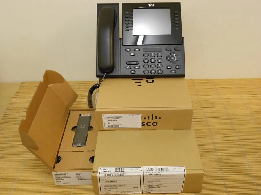 IP-телефон Cisco CP-9971-CL-CAM-K9 Cisco Unified VoIP Phone 9971 CP-CAM-C — фото лота 1