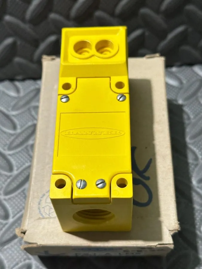 Фотоэлектрический датчик Banner FX1-A-LM5 Multi-Beam Photoelectric Sensor 120VAC — фото лота 1