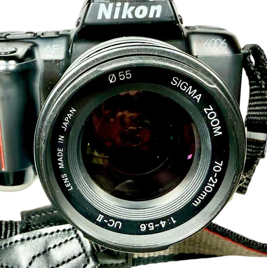 Объектив Nikon FM2 Silver 35mm Film Camera with TAMRON SP AF 70-210 f2.8 lens