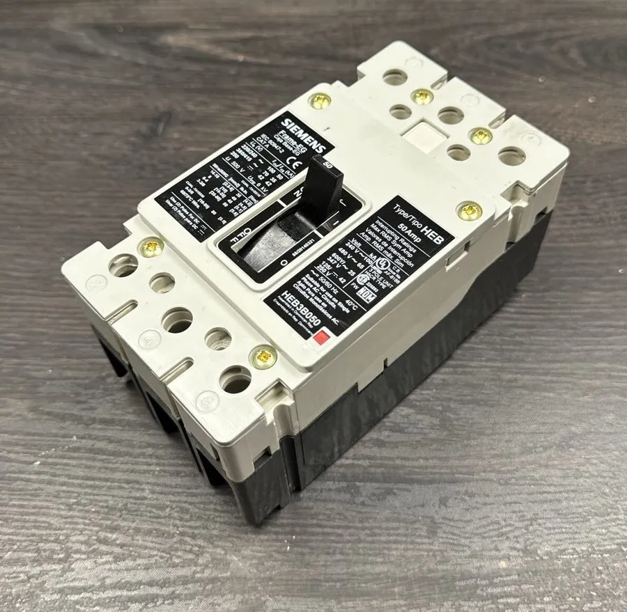 Автоматический выключатель HEB3B050 Siemens 50 Amp 480V 3 Pole 65k Rated Bolt On
