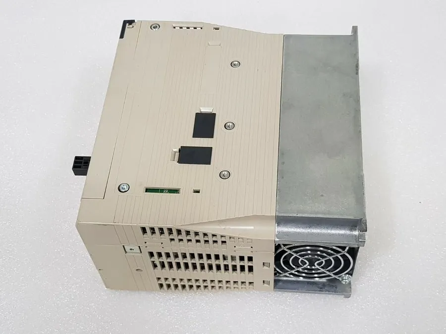 Сервопривод YASKAWA SERVOPACK SGDV-200A15A