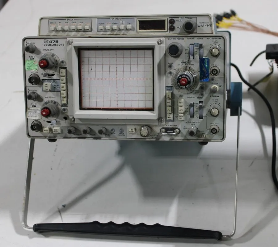 Осциллограф Tektronix 475A Oscilloscope DM44 Working
