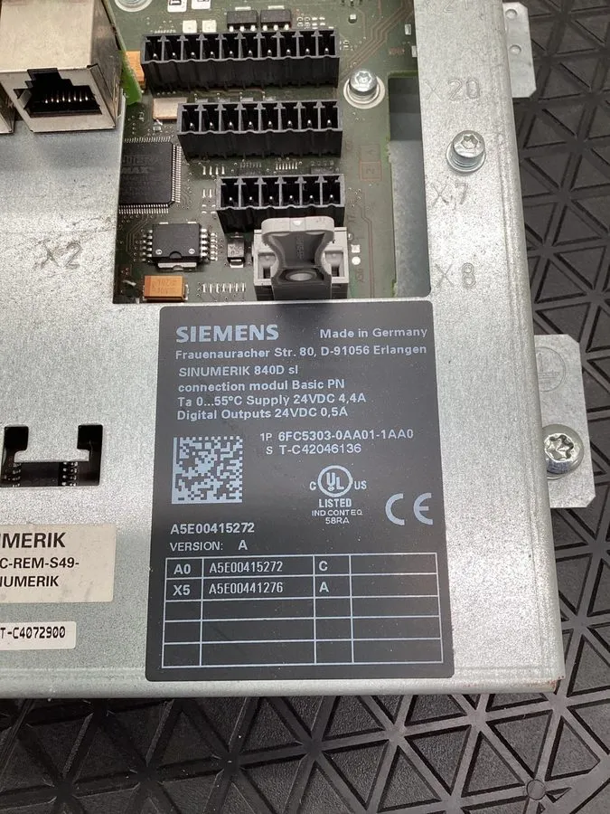 Стойка ЧПУ SIEMENS 6FC5303-0AA01-1AA0 SINUMERIK 840D sl CONNECTION MODULE BASIC 