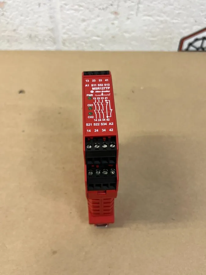 Реле безопасности Allen Bradley MSR127TP (440RN23132) Safety Relay, 24VAC