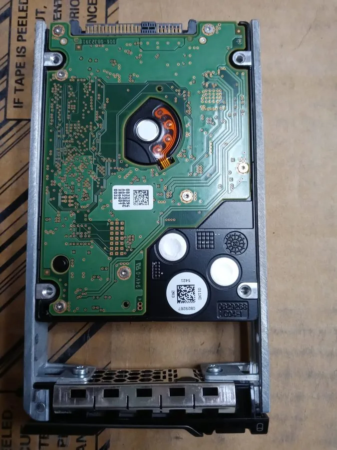 Жёсткий диск Dell 1.8TB 10K 12Gb/s SAS 2.5" SFF Enterprise HDD 0B33079 HUC101818