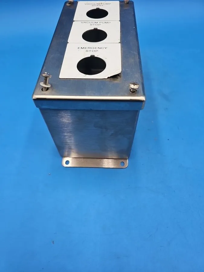 Монтажный шкаф Hoffman E3PBXSS, 4 x 4.75 x 8 304 SS, 3-Hole, Pushbutton Enclosur