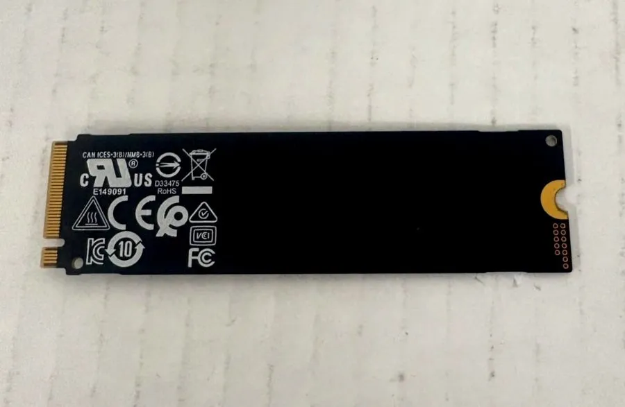 SSD-накопитель Samsung PM991 256GB M.2 2280 NVMe SSD MZVLQ256HAJD-000H1 HP L6518 — фото лота 1