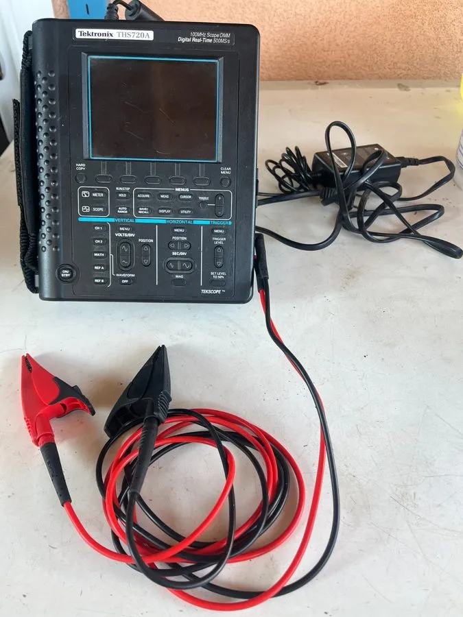 Тестер Tektronix THS720P 100 MHz Digital Real-Time 500 MS/s